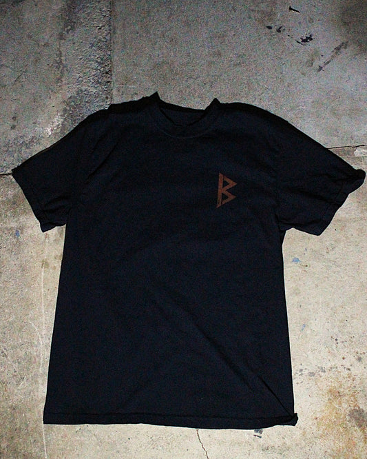 THE "ᛒ" TEE