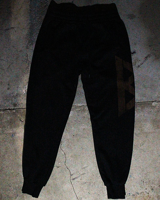 THE "ᛒ" JOGGERS