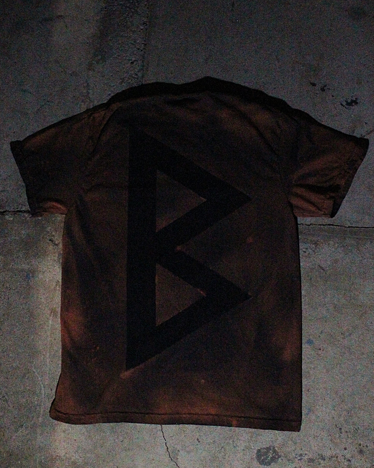 NEGATIVE "ᛒ" TEE
